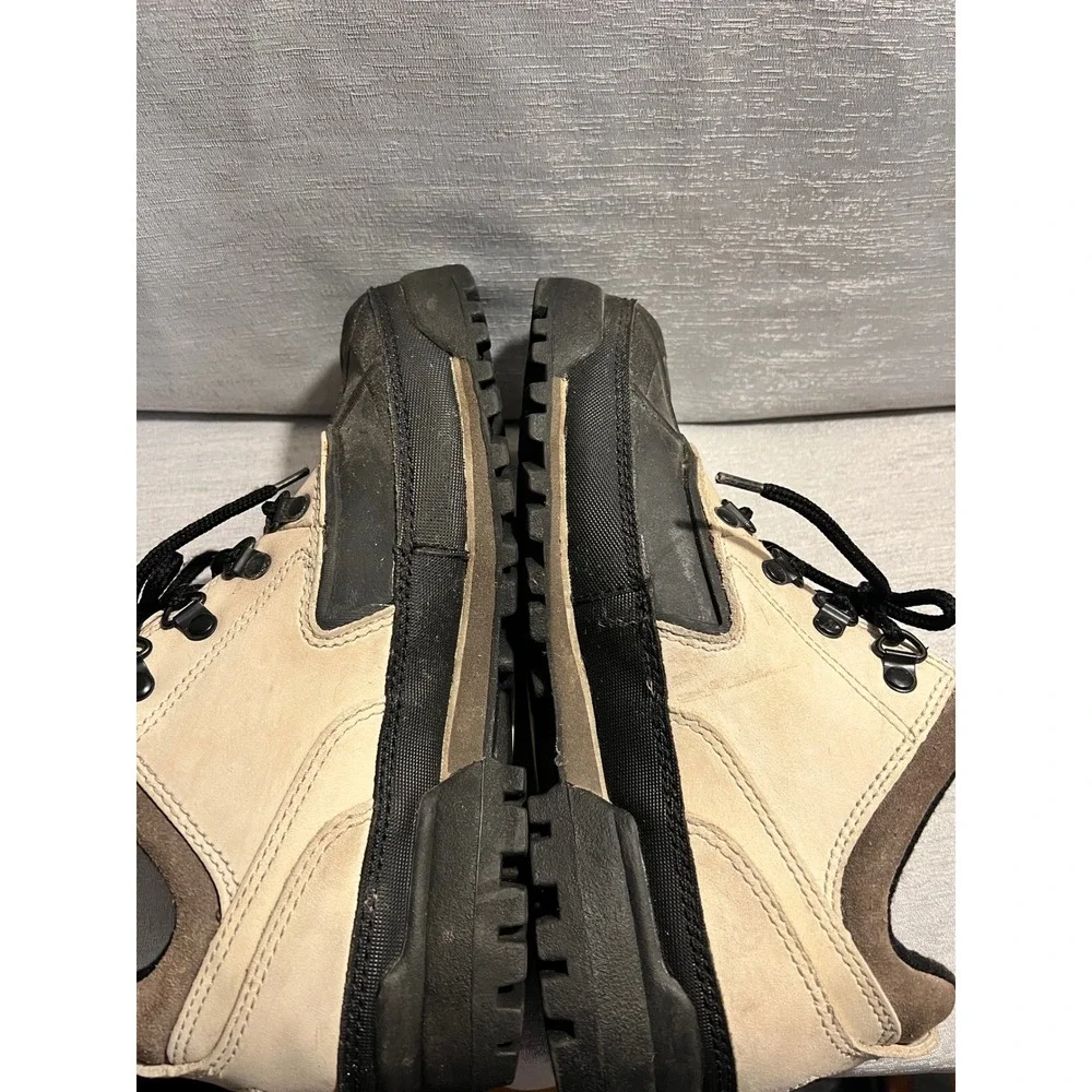 Columbia Buga Low Hiking Boots Tan Black Thermolite Insulated BL1101-160 Mens 9